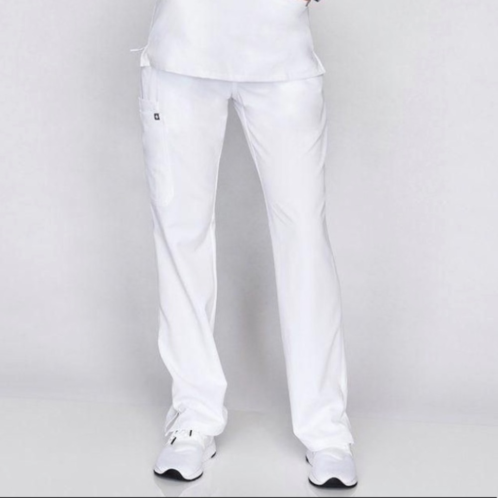 XS White Figs. Kade Cargo regular.